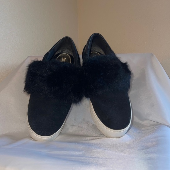 Michael Kors Black Leather & Rabbit Fur Sneakers. Size 6M GUC - Picture 3 of 8